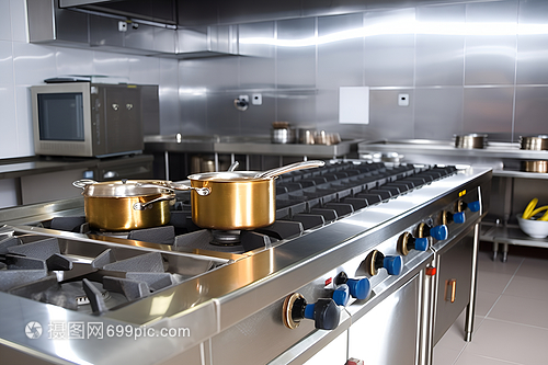 多爐灶廚房中的廚具設(shè)備 高效烹飪的藝術(shù)與科學(xué)